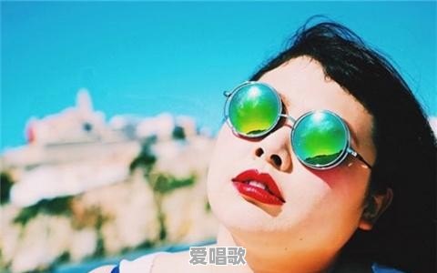 200斤胖妞征服日本时尚圈,渡辺直美有哪些穿衣哲学 200斤胖妞征服日本时尚圈,渡辺直美有哪些穿衣哲学 - 爱唱歌