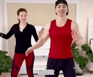 周杰伦歌曲《本草纲目》里面小僵尸是什么意思 周杰伦歌曲《本草纲目》里面小僵尸是什么意思 - 爱唱歌