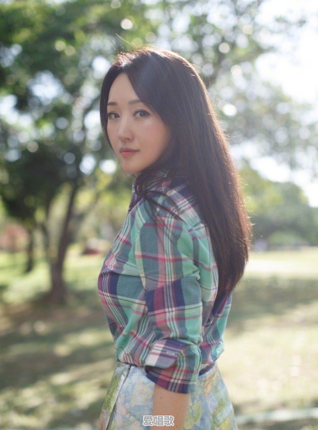 杨钰莹当年华语乐坛 杨钰莹当年华语乐坛 - 爱唱歌