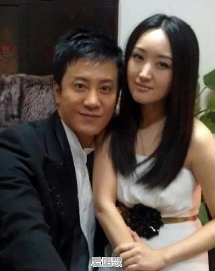 杨钰莹当年华语乐坛 杨钰莹当年华语乐坛 - 爱唱歌