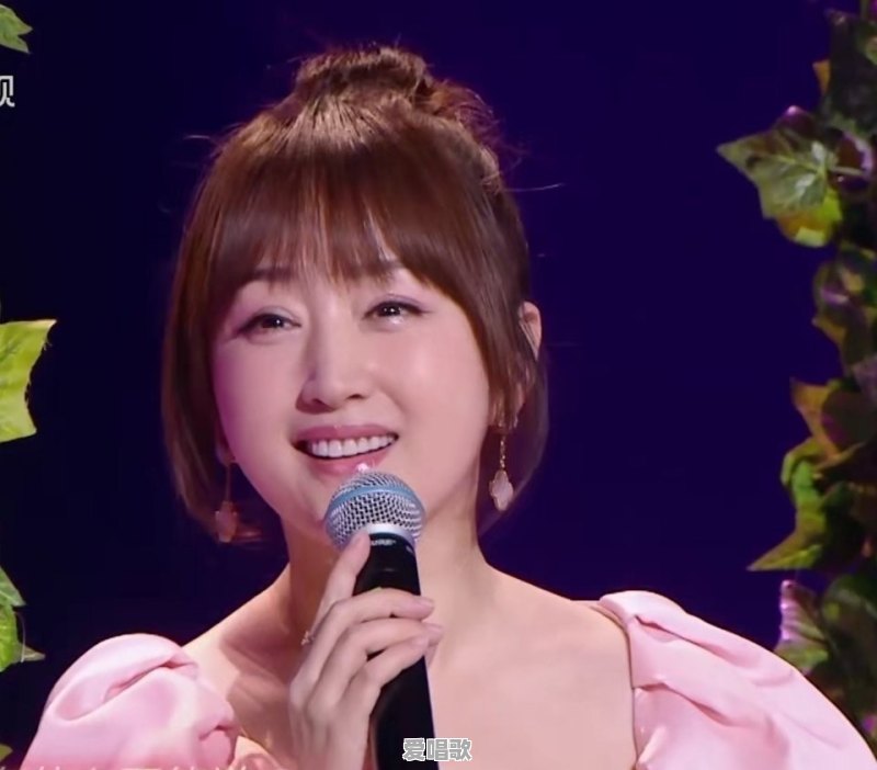 杨钰莹当年华语乐坛 杨钰莹当年华语乐坛 - 爱唱歌