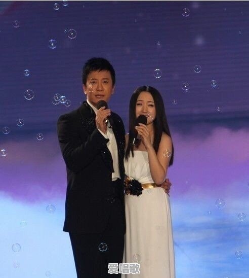 杨钰莹当年华语乐坛 杨钰莹当年华语乐坛 - 爱唱歌