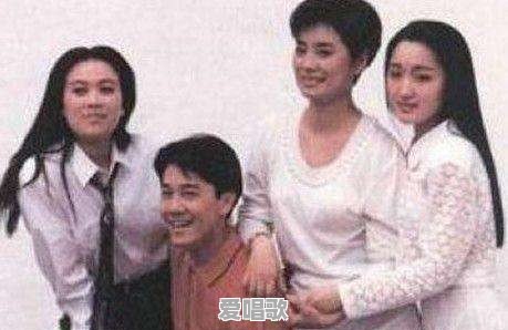 杨钰莹当年华语乐坛 杨钰莹当年华语乐坛 - 爱唱歌