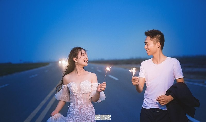 两个人的烟火,是哪个电影的主题曲 两个人的烟火,是哪个电影的主题曲 - 爱唱歌