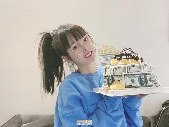 为什么农村忽然冒出很多村花孝女且白白净净？农村条件这么好了吗 - 爱唱歌