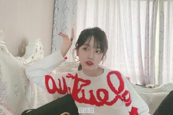 为什么农村忽然冒出很多村花孝女且白白净净？农村条件这么好了吗 - 爱唱歌