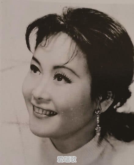 为什么现在越来越多年轻人喜欢听相声 为什么现在越来越多年轻人喜欢听相声 - 爱唱歌