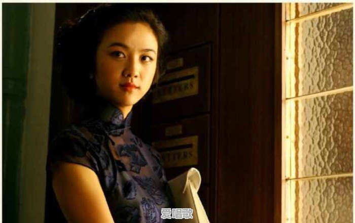 戚薇的中国旗袍装扮好美,还有哪些明星穿旗袍让你惊艳 戚薇的中国旗袍装扮好美,还有哪些明星穿旗袍让你惊艳 - 爱唱歌