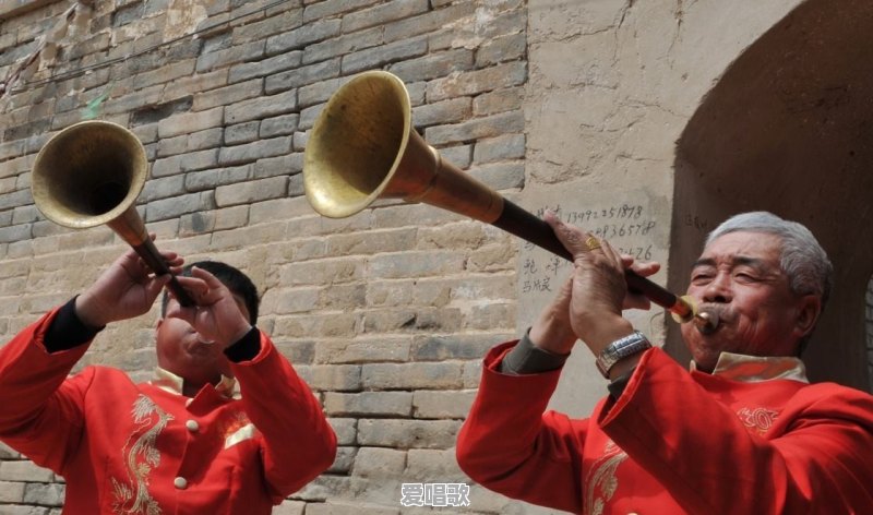 农村有职业“哭丧”的,你见过吗?“哭丧”是什么样的风俗 农村有职业“哭丧”的,你见过吗?“哭丧”是什么样的风俗 - 爱唱歌