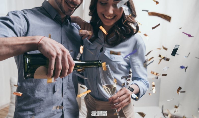 饭局上敬酒怎么说话 饭局上敬酒怎么说话 - 爱唱歌