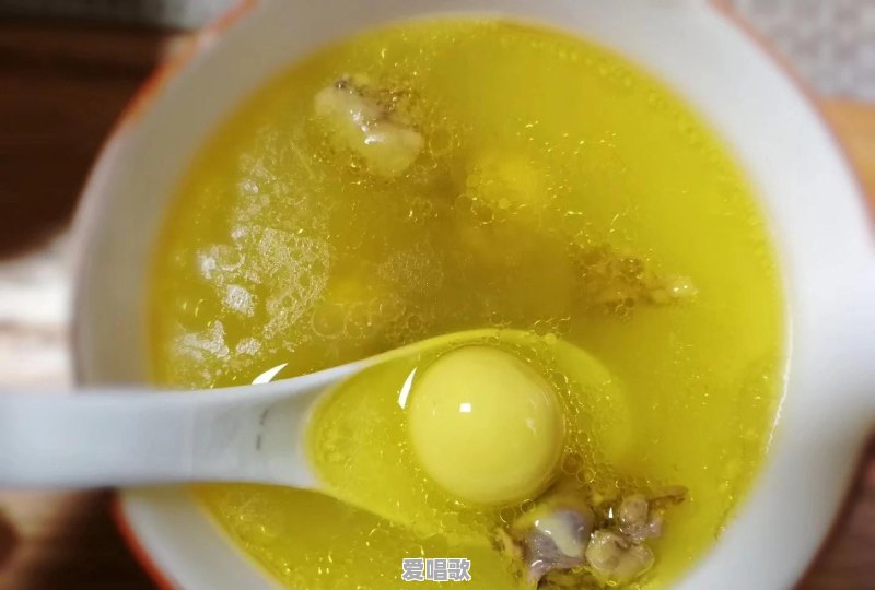 清炖土鸡汤怎样做 清炖土鸡汤怎样做 - 爱唱歌