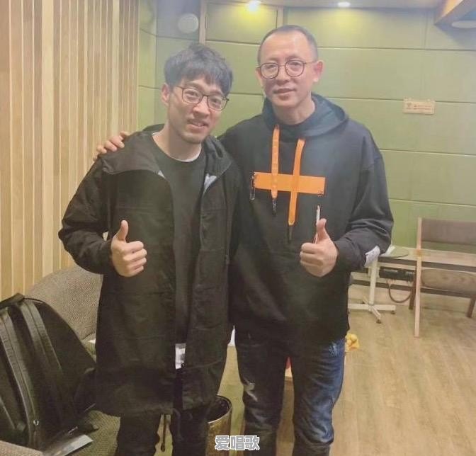 好声音被淘汰的学员康树龙,先上央视如今被洪涛接见,是要上我是歌手吗 好声音被淘汰的学员康树龙,先上央视如今被洪涛接见,是要上我是歌手吗 - 爱唱歌
