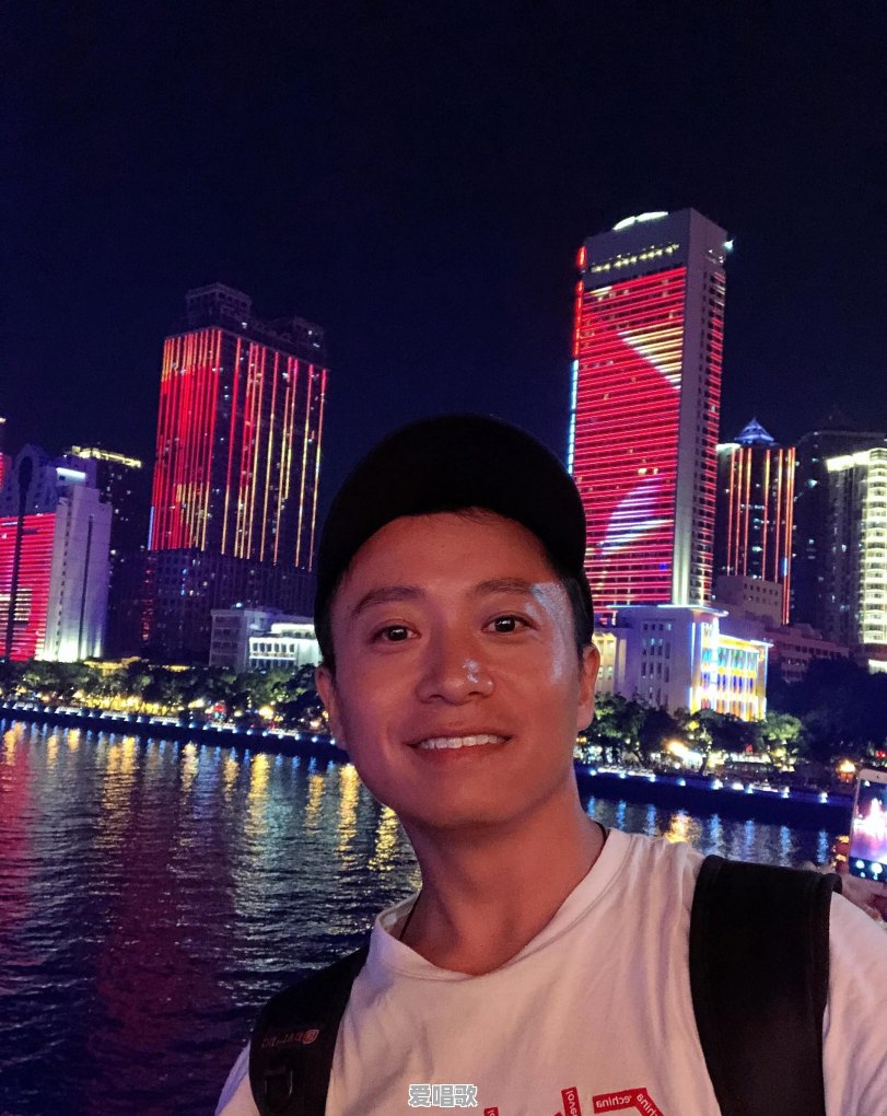 利奇马台风来袭，今晚宅在家里你会看哪部电影 - 爱唱歌
