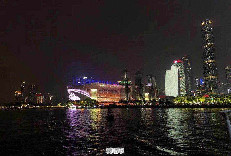 利奇马台风来袭，今晚宅在家里你会看哪部电影 - 爱唱歌