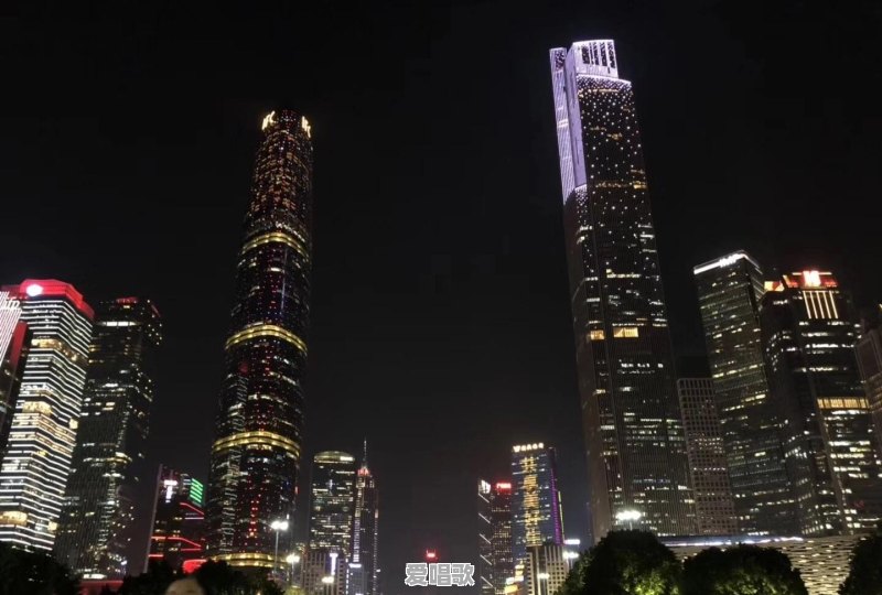 利奇马台风来袭，今晚宅在家里你会看哪部电影 - 爱唱歌