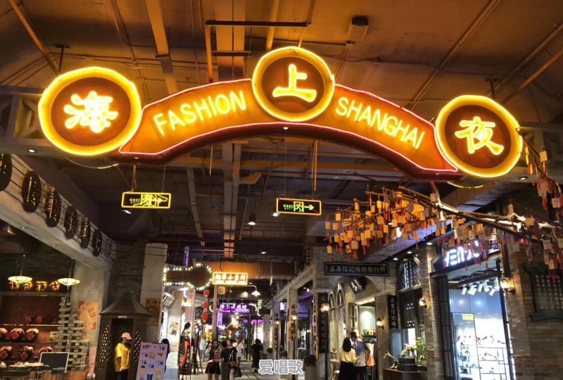 利奇马台风来袭，今晚宅在家里你会看哪部电影 - 爱唱歌