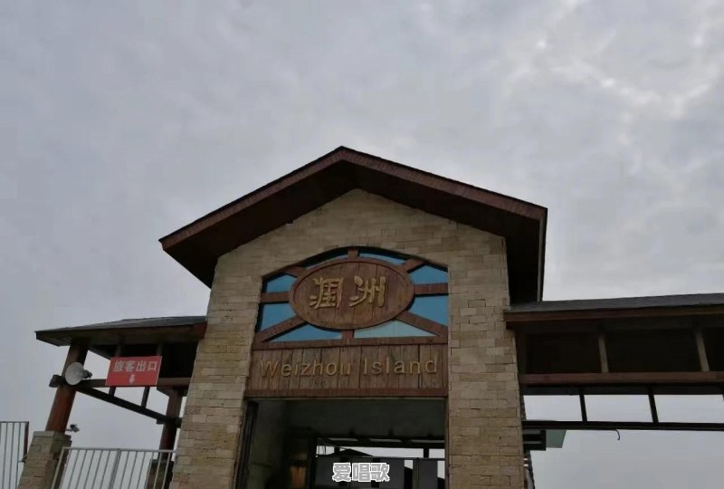 利奇马台风来袭，今晚宅在家里你会看哪部电影 - 爱唱歌