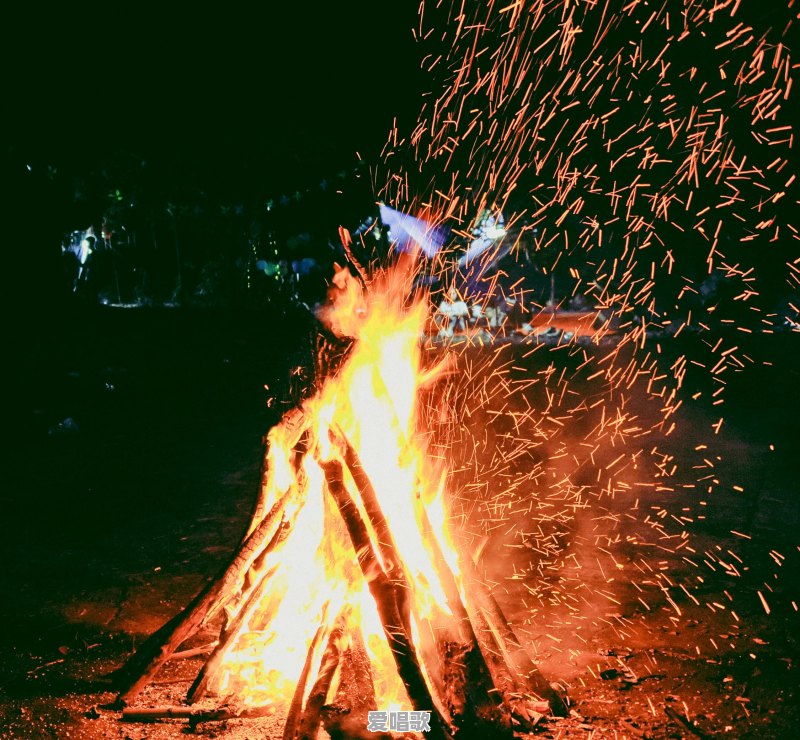 为什么摆地摊卖“孟婆汤”能变成网红，火了起来 - 爱唱歌
