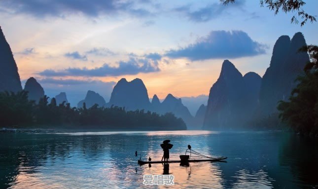 当一个人感觉到孤独的时候,你会做什么 当一个人感觉到孤独的时候,你会做什么 - 爱唱歌