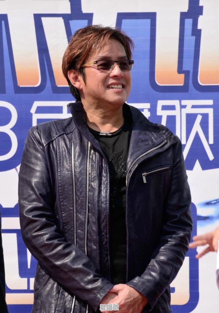 张学友和谭咏麟谁对华语乐坛贡献更大?谁的知名度更高 张学友和谭咏麟谁对华语乐坛贡献更大?谁的知名度更高 - 爱唱歌
