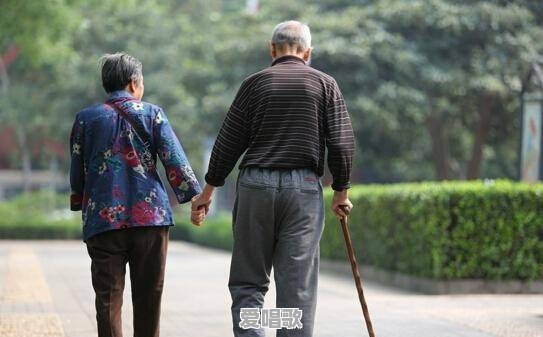 当你听到前奏就开始按耐不住双腿的音乐有哪些 当你听到前奏就开始按耐不住双腿的音乐有哪些 - 爱唱歌
