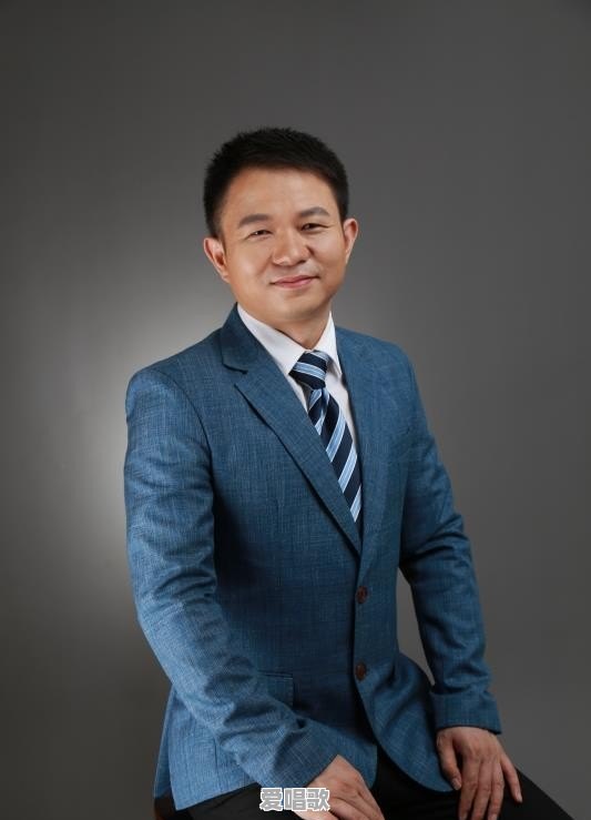 如果一个人没资金、没人脉、没技术，却不安于现状，他如何才能将自己的事业做大做强 - 爱唱歌