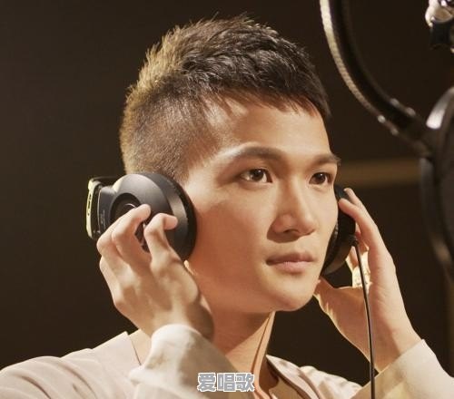 如果一个人没资金、没人脉、没技术，却不安于现状，他如何才能将自己的事业做大做强 - 爱唱歌