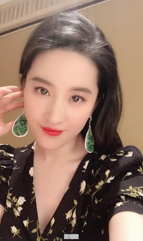 尤胜网红歌手 尤胜网红歌手 - 爱唱歌