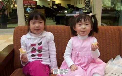 3岁孩子适合学哪些特长 - 爱唱歌