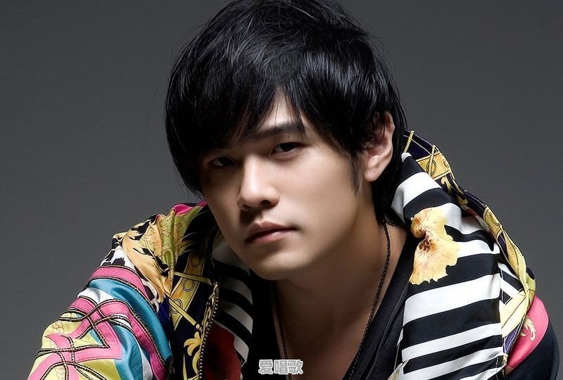 周杰伦、陈奕迅之后,华语乐坛哪些年轻歌手有可能继承其衣钵 周杰伦、陈奕迅之后,华语乐坛哪些年轻歌手有可能继承其衣钵 - 爱唱歌