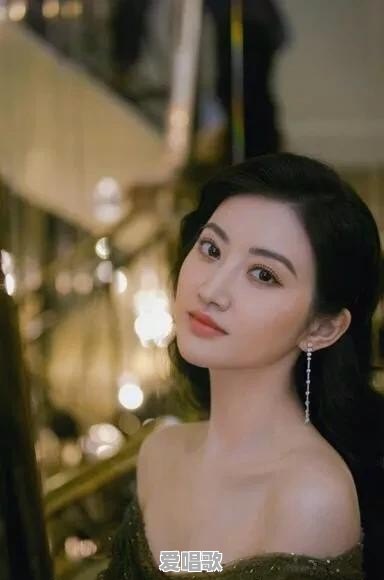 景甜和刘涛长相都很甜美，谁更有味道 - 爱唱歌