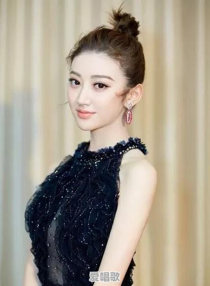 景甜和刘涛长相都很甜美，谁更有味道 - 爱唱歌
