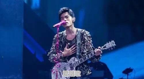 华语乐坛的歌手有哪个唱快歌是独树一帜的吗 华语乐坛的歌手有哪个唱快歌是独树一帜的吗 - 爱唱歌
