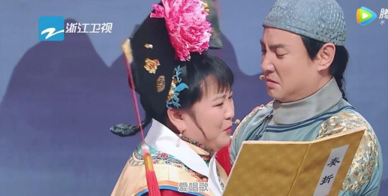 为了抢镜,明星都穿过哪些奇葩服饰 为了抢镜,明星都穿过哪些奇葩服饰 - 爱唱歌
