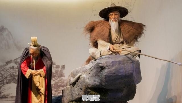 吕姓网红歌手 - 爱唱歌