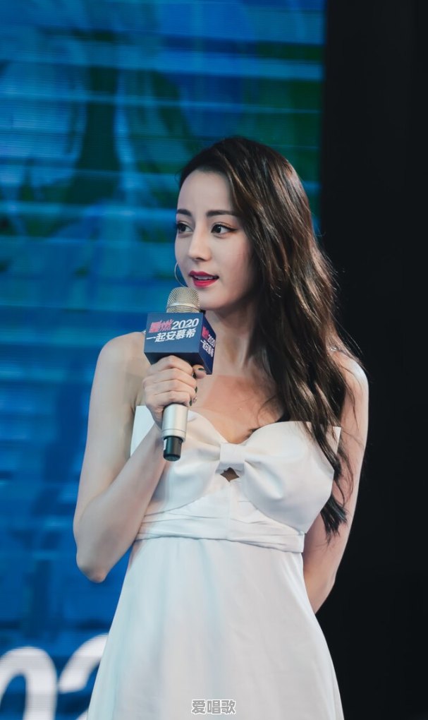 女生穿裙子可以有多好看?有什么推荐 女生穿裙子可以有多好看?有什么推荐 - 爱唱歌