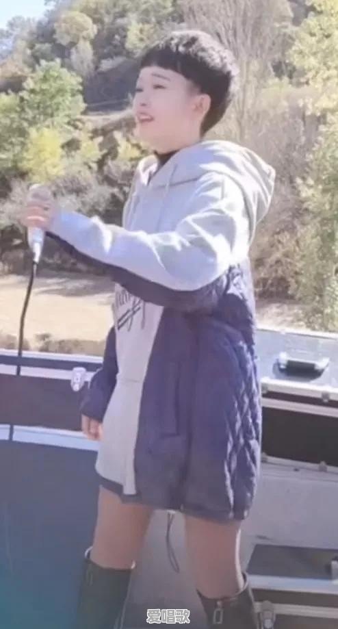 咸阳女老板穿汉服卖包子成“网红”,陕西还出过哪些平民网红 咸阳女老板穿汉服卖包子成“网红”,陕西还出过哪些平民网红 - 爱唱歌