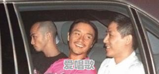 张国荣和唐鹤德有哪些很暖很贴心的事情 张国荣和唐鹤德有哪些很暖很贴心的事情 - 爱唱歌