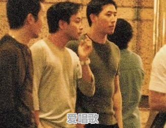 张国荣和唐鹤德有哪些很暖很贴心的事情 张国荣和唐鹤德有哪些很暖很贴心的事情 - 爱唱歌