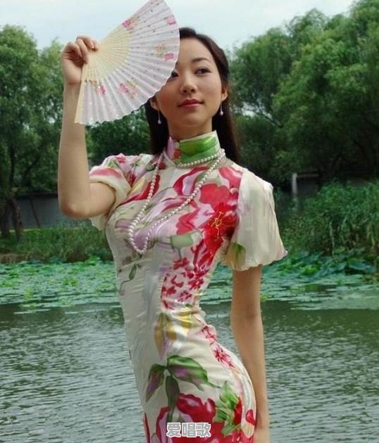哪些女明星穿上旗袍会让你感觉很惊艳 - 爱唱歌