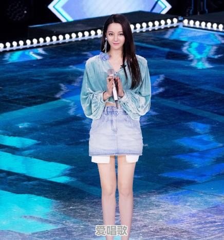 热巴示范《创造营》主题曲舞蹈，脏辫加粉色西装超帅，有被撩到吗 - 爱唱歌