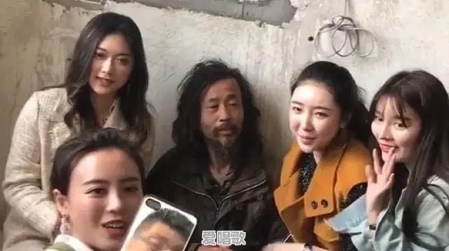 为什么现在有些人在抨击流浪者沈先生,就因为他是个拾荒者所以不被认可吗 为什么现在有些人在抨击流浪者沈先生,就因为他是个拾荒者所以不被认可吗 - 爱唱歌
