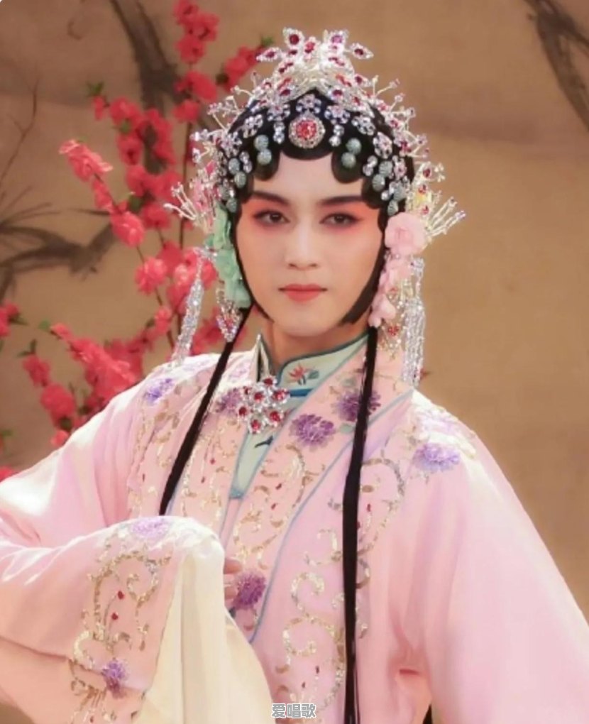 影视作品中,有哪些男扮女装或女扮男装的扮相惊艳过你 影视作品中,有哪些男扮女装或女扮男装的扮相惊艳过你 - 爱唱歌