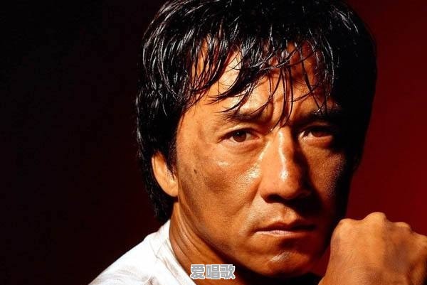 成龙现在在娱乐圈是什么地位 - 爱唱歌
