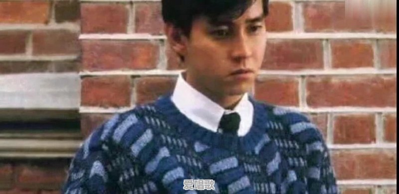 成龙现在在娱乐圈是什么地位 - 爱唱歌