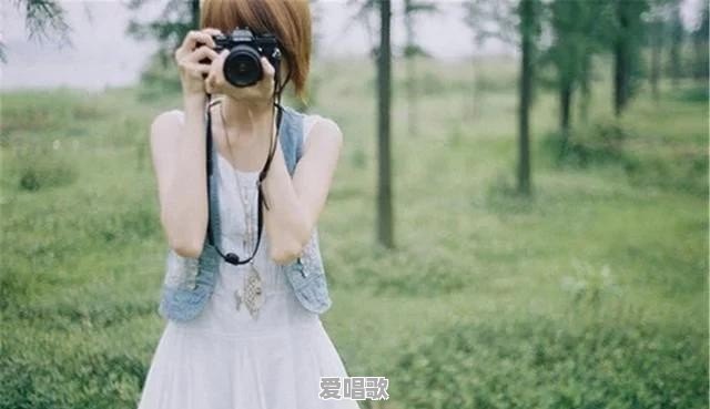 什么是二次元？为什么这么多的人愿意看沉迷二次元 - 爱唱歌