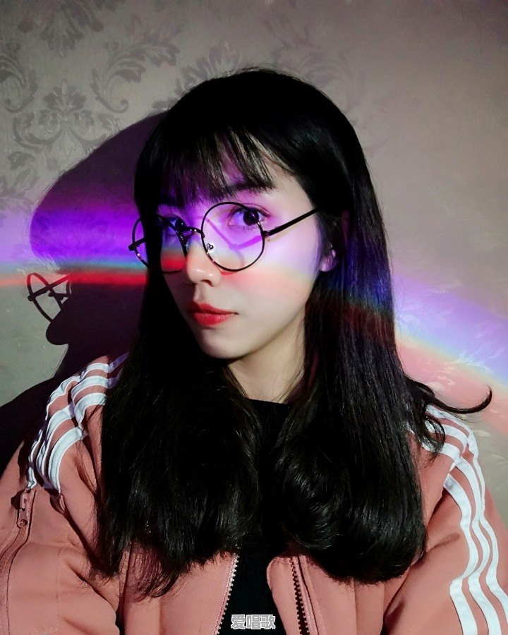 求如何自拍好看，女生 - 爱唱歌