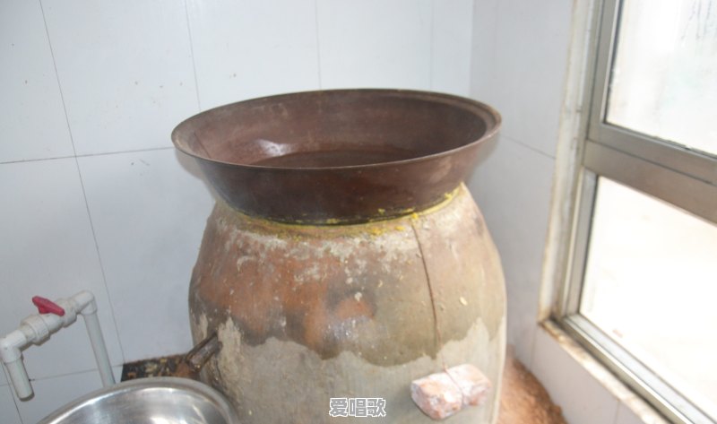 农村的土烧酒,有几种做法 农村的土烧酒,有几种做法 - 爱唱歌