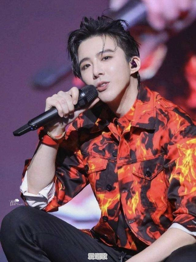 现在都流行翻唱歌曲，尤其是一些网红靠翻唱走红，这样真的好吗 - 爱唱歌
