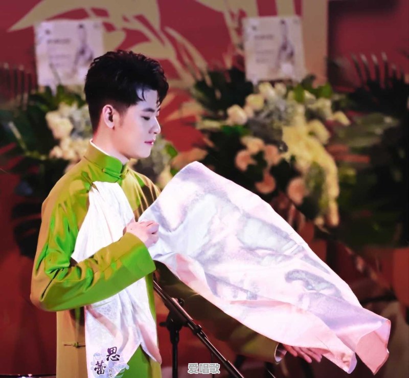 现在都流行翻唱歌曲，尤其是一些网红靠翻唱走红，这样真的好吗 - 爱唱歌